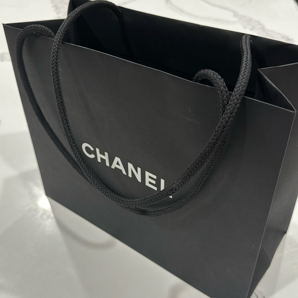 🆕 CHANEL Designer Bag & Ribbon - Picture 6 of 8